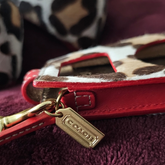 Bundle Coach flats & Coach I Pod - Picture 2 of 12